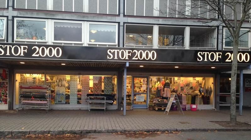 Tilladelse Tegnsætning Tåler Stof 2000 i økonomiske problemer: Lukker 15 butikker | BT Erhverv -  www.bt.dk
